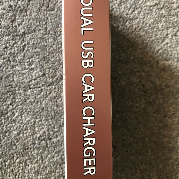 Dial USB Car Charger Rose gold color, NWOT - Picture 2 of 3